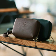 Nini M portable pouch