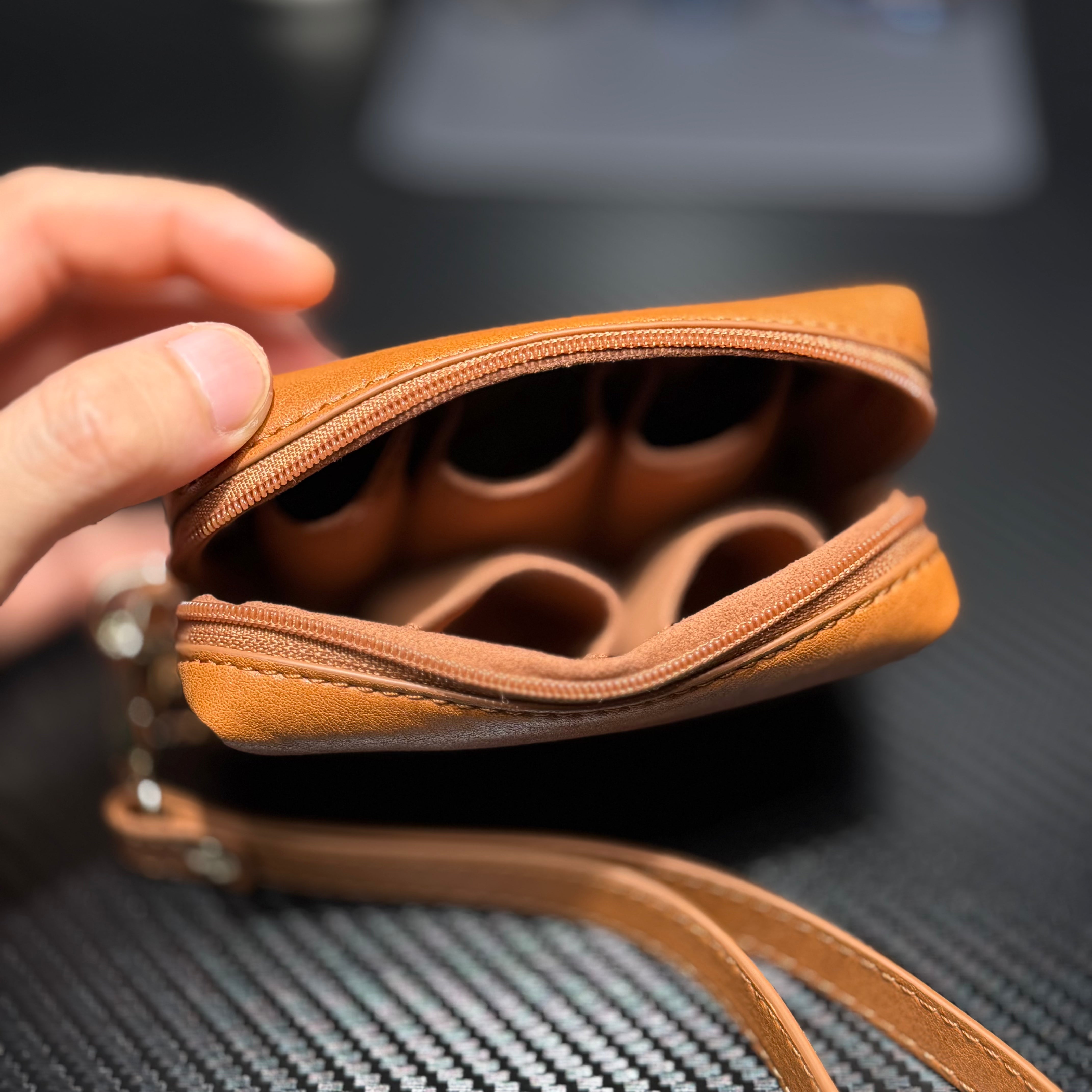 Nini S portable pouch