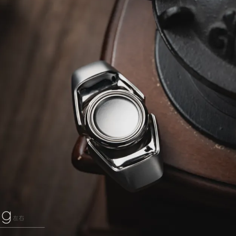 Liquid Two-Page Gyroscope